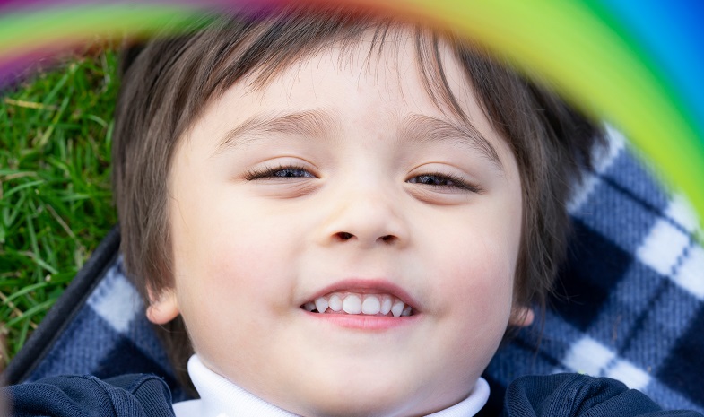 Mejorar la motricidad de la boca y cara en niños con daño cerebral adquirido