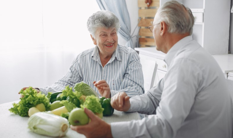La Alimentación y la nutrición en personas mayores: cuidados clave